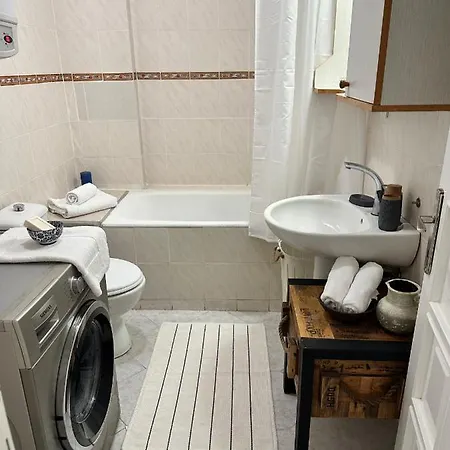 Merkeze Yakin, Ev Rahatliginda Apartment *