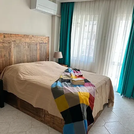 Merkeze Yakin, Ev Rahatliginda Marmaris